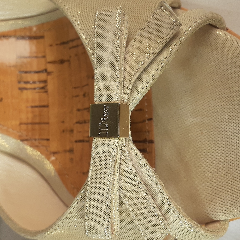 Christian Dior gold heels - Picture 4 of 11